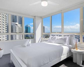 Large Waterfront Apartment In Surfers Paradise - Coasthm - 衝浪者天堂 - 臥室