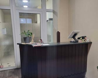 Room 04 (Dh) - Pension Torgau - Torgau - Rezeption