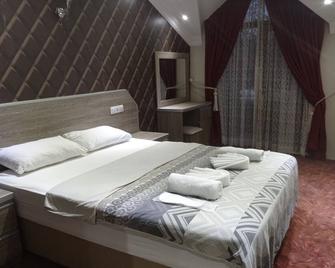 Ceren otel - Адапазари - Спальня
