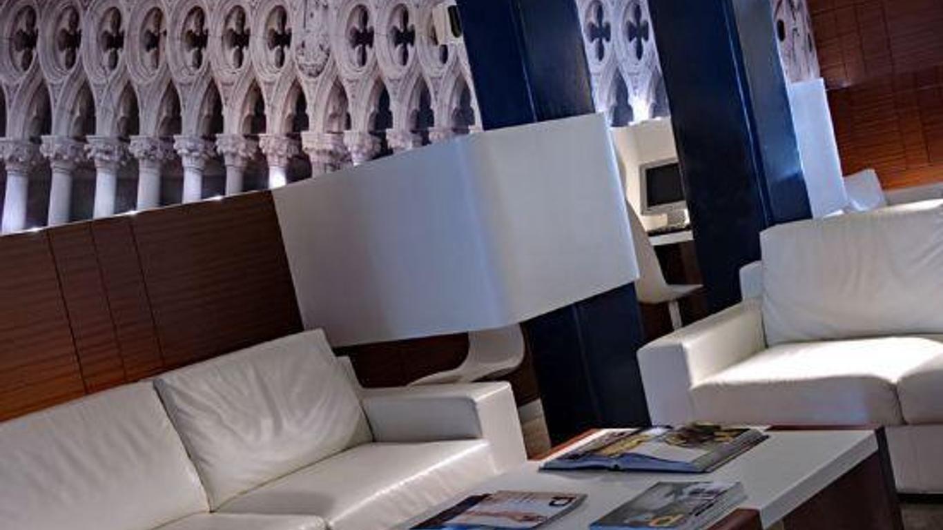 هوتل أورينت آند باسيفيك