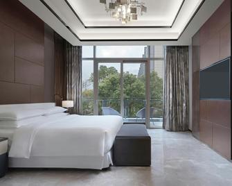Sheraton Shanghai Chongming Hotel - Shanghai - Bedroom