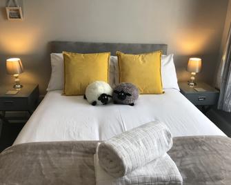 Inn Cardiff - Cardiff - Bedroom