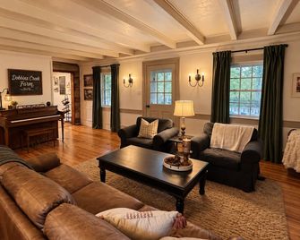 18th Century Historic Working Farm on 12 Acres - Lovettsville - Sala de estar