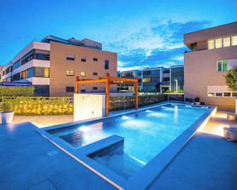 Ika Boutique Luxury Apartments - Zadar - Pool