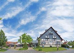 Hotel An Der Wasserburg - Wellness- Und Seminarhotel - Wolfsburg - Building