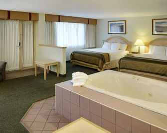 Flamingo Hotel - Medicine Hat