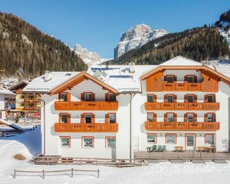 Albergo Canazei - Canazei - Edifício