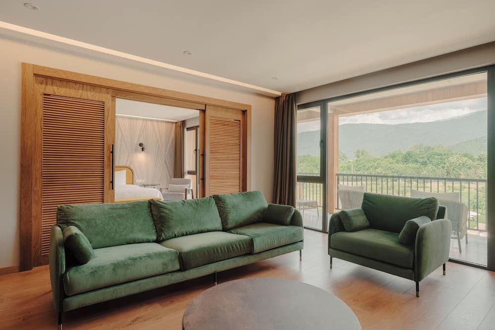 لوبوتا ليك ريزورت آند سبا