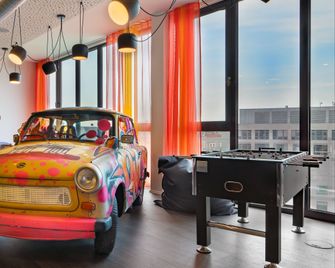 Holiday Inn - the niu, Hide Berlin Friedrichshain by IHG - Berlin - Bâtiment