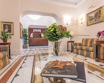 Raeli Hotel Lux - Roma - Lobby