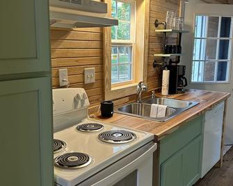 Cozy Cabin getaway near Millwood Lake, Ashdown AR, Little River County - Ashdown - Cocina
