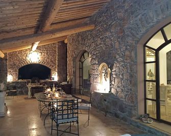 Golfe De Saint Tropez Charming - Le Luc - Restaurante