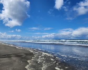 Pet Friendly Motel, 1 mile to the beach! - Westport