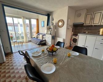 Appartement à 100m de la plage parking privé - Valras-Plage - Dining room