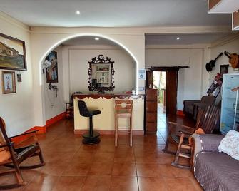Hostal Ruinas de San Sebastián - León - Recepción