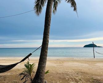 Baan Koh Mak - Ko Kut - Beach