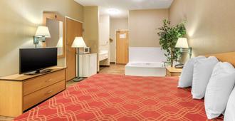 Econo Lodge Airport - Colorado Springs - Bedroom