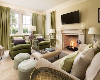 Lane Cottage - Coldstream - Living room