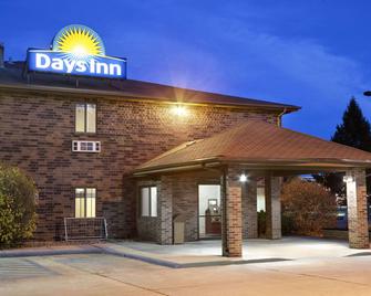 Days Inn by Wyndham Grand Forks Columbia Mall - Grand Forks - Edificio