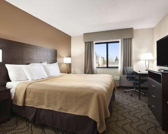 Days Inn by Wyndham Grand Forks Columbia Mall - Grand Forks - Bedroom