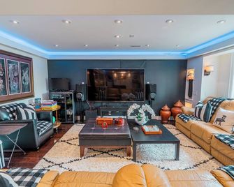 Richmond Hill Ravine Retreat - Richmond Hill - Lounge