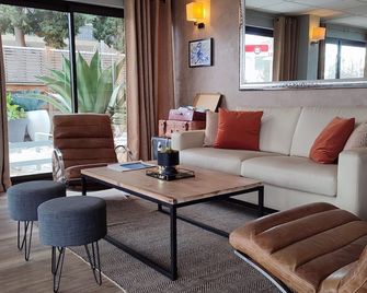 Hôtel Le Collier - Antibes - Sala de estar