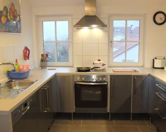 Modern, cozy apartment with a great view, also for business travelers - غوتينغين - مطبخ