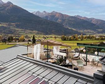 Wohlfühlhotel Tannenhof - Piesendorf - Balkón