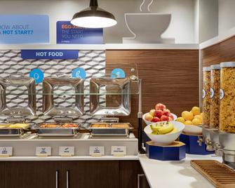 Holiday Inn Express Vancouver-Metrotown (Burnaby) - Burnaby - Buffet