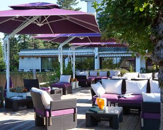 Logis Hôtel Clair Matin - Le Chambon-sur-Lignon - Patio