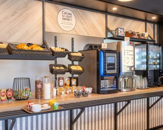 B&B HOTEL Cluses Sud - Cluses - Buffet