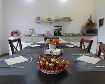 B&B Fiori di Pesco - Fertilia - Essbereich