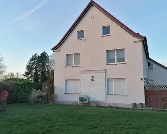 Ruhige, Renovierte Ferienwohnung im Grünen auf Feuerland -dortmund- - Dortmund - Gebouw