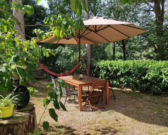 Romantic tower house with swimming pool (Ravenna, Bologna, Florence) - Casola Valsenio - Patio