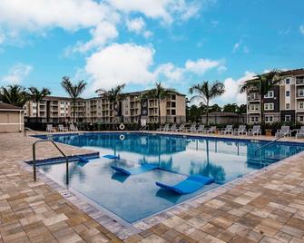 Landing Apartments near North Fort Myers - Cape Coral - Pool