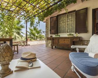 Sikelia Luxury Home - Altavilla Milicia - Patio