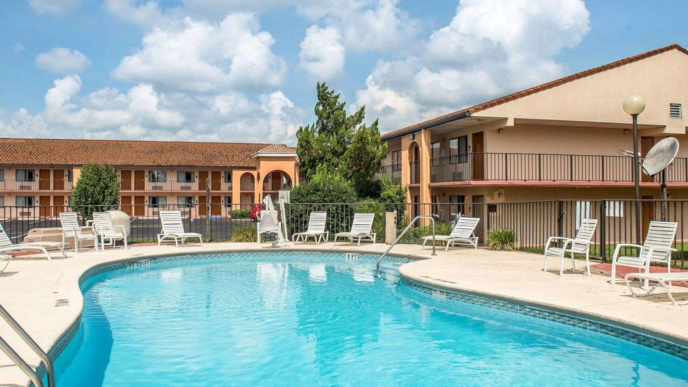 Quality Inn Marianna