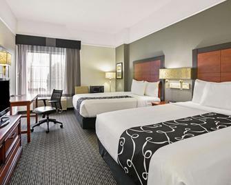 La Quinta Inn & Suites By Wyndham Dfw Airport South / Irving - Irving - Bedroom