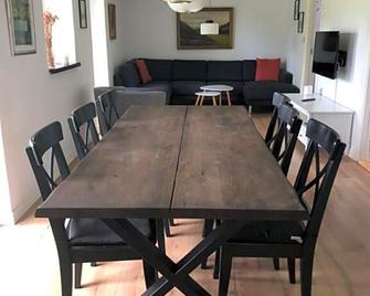 Baekgaarden 3 rooms Apartment - old farm house - Odense - Sala pranzo