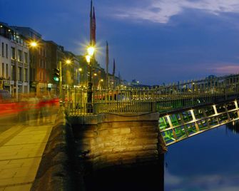 The Fitzwilliam Hotel - Dublin - Building