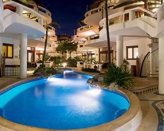 棕櫚海灘酒店 - 卡曼海灘 - Playa del Carmen 卡曼海灣 - 游泳池