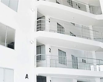 Apartahotel Jeronimos - Montenegro - Gebäude