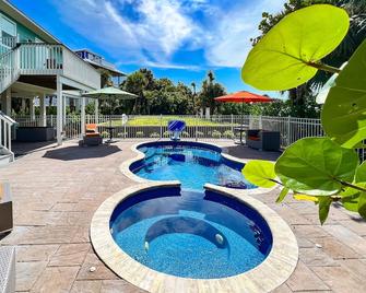 Island Haven: Uncover Blissful Paradise - Captiva - Pool