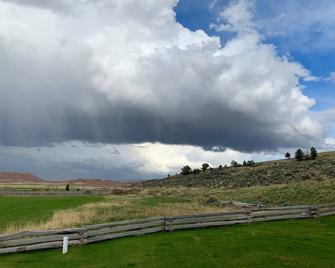 Yellowstone/Dubois Private Cabin on the Wind River - Dubois - Outdoor view