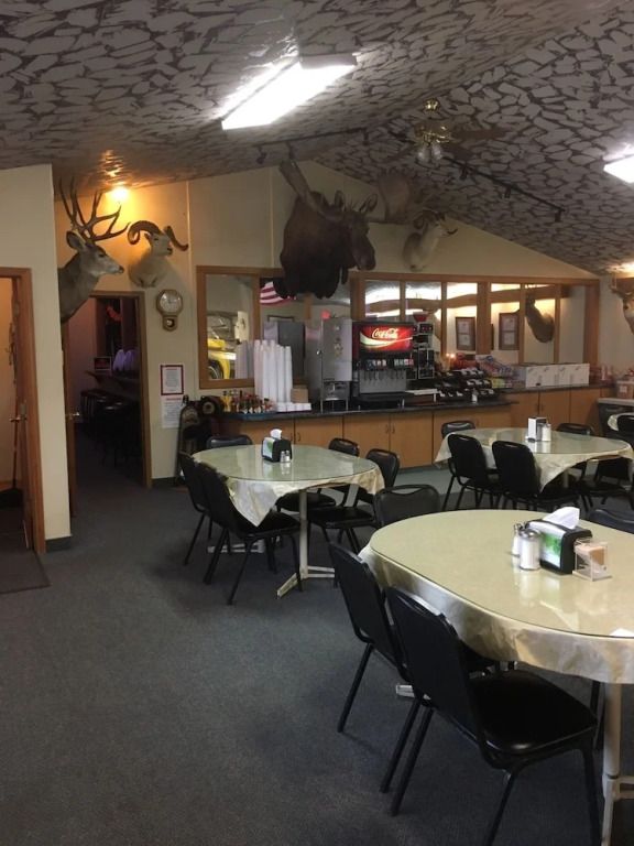 Trophy Lodge Accommodations - Delta Junction - Restaurant