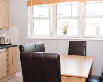 Royal Mile Accommodation - Edinburgh - Dining room