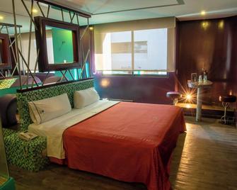 Hotel Tacubaya & Autosuites - Mexico City - Bedroom