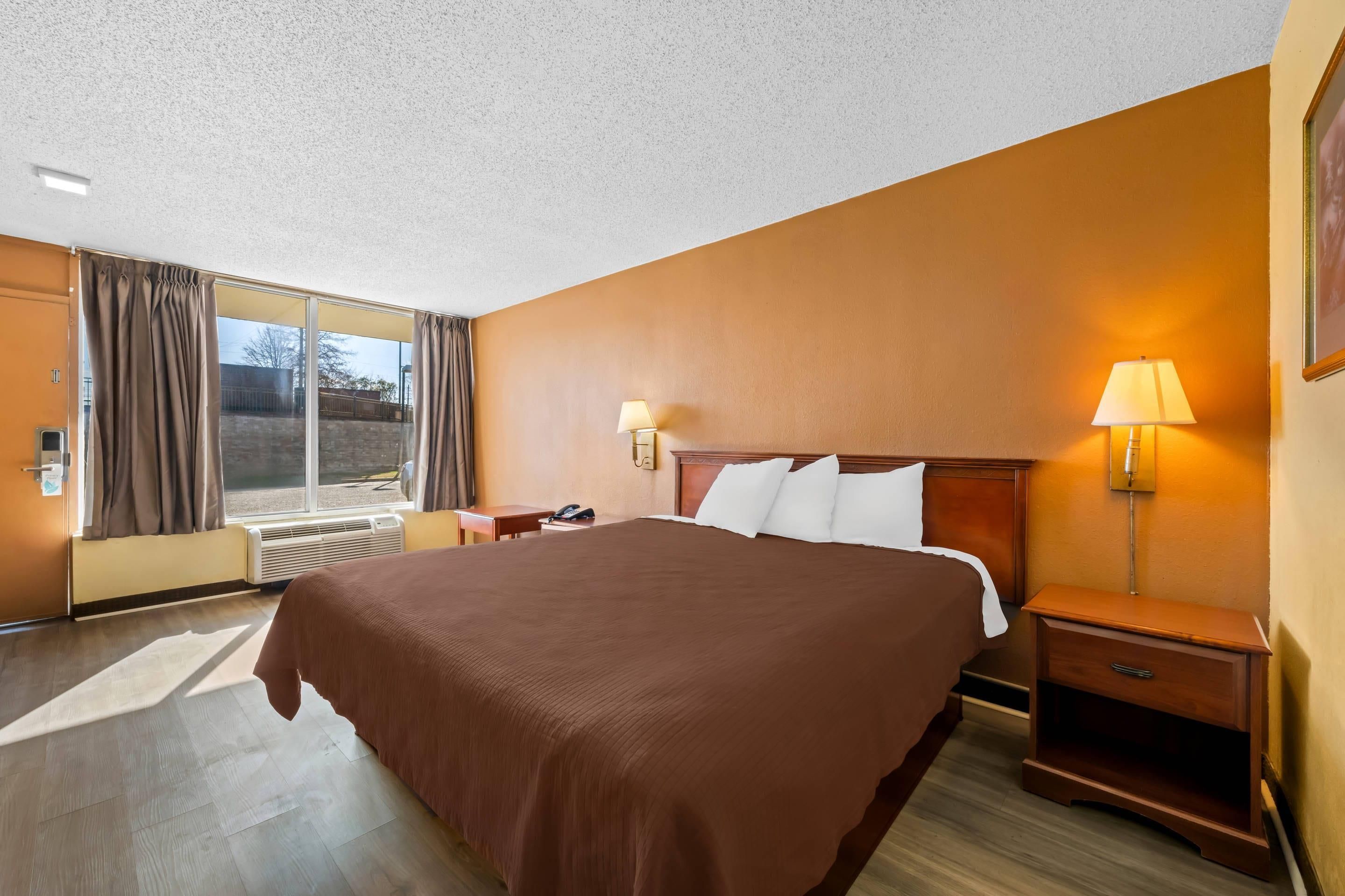 Rodeway Inn Monroe - Monroe - Schlafzimmer