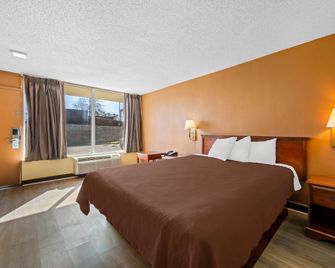 Rodeway Inn Monroe - Monroe - Schlafzimmer