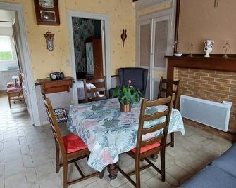Recques sur Hem : between Calais and St Omer house for 2 people. - Recques-sur-Hem - Essbereich